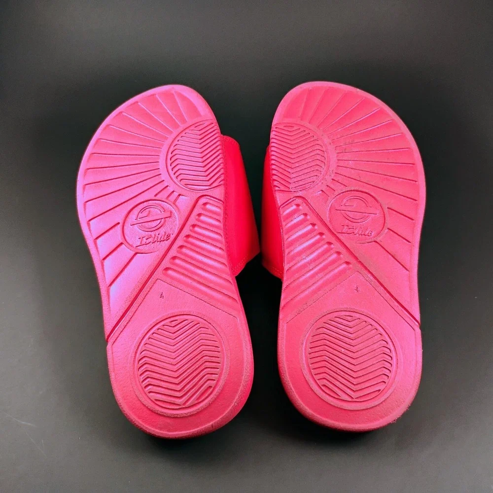 Youth ISlide Patrick Mahomes‎ New Slide Sandals Size 4 Kansas City Chiefs NFL